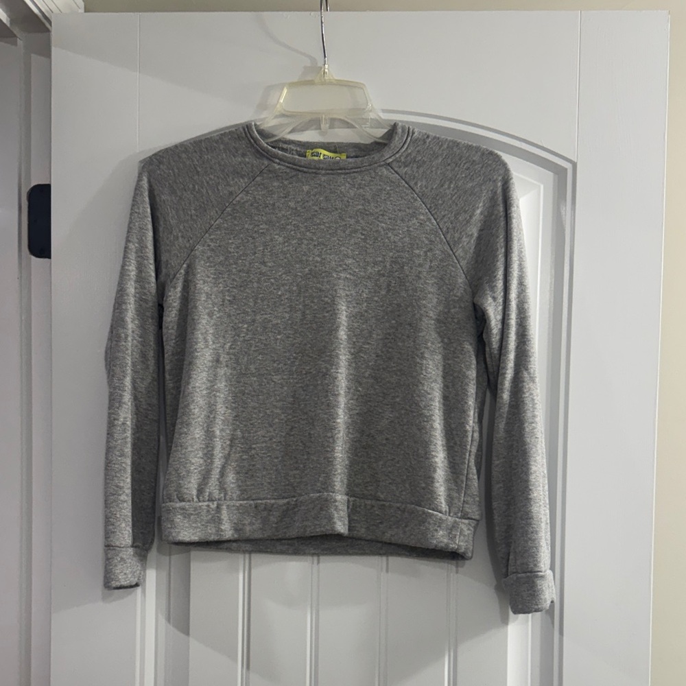 Classic Heather Gray Crew Neck Sweatshirt      Girls Size - M